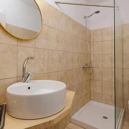 Dimakos By Βίλα Απραός